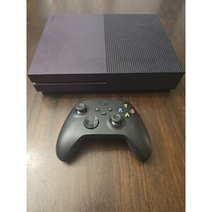 Xbox One S Fortnite Battle Royale Special Edition 1TB System + Controller 1 Game